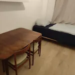 דירה 3 Floor Xxl House, 7 Rooms, 2 Kitchen, 15 Minutes To Frankfurt, Washing Machine קלקהיים