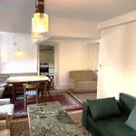 3 Floor Xxl House, 7 Rooms, 2 Kitchen, 15 Minutes To Frankfurt, Washing Machine * קלקהיים
