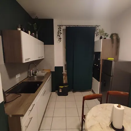 3 Floor Xxl House, 7 Rooms, 2 Kitchen, 15 Minutes To Frankfurt, Washing Machine Kelkheim