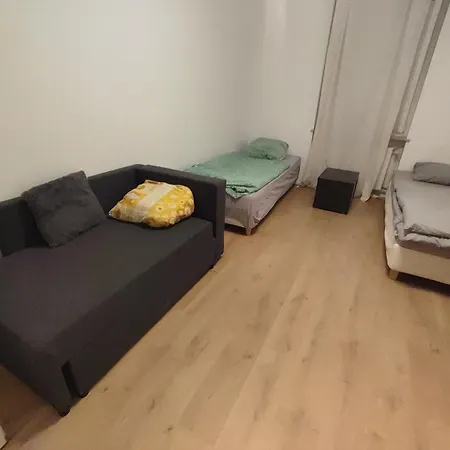 Appartement 3 Floor Xxl House, 7 Rooms, 2 Kitchen, 15 Minutes To Frankfurt, Washing Machine *
