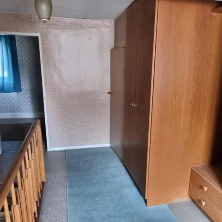 3 Floor Xxl House, 7 Rooms, 2 Kitchen, 15 Minutes To Frankfurt, Washing Machine Appartement Kelkheim