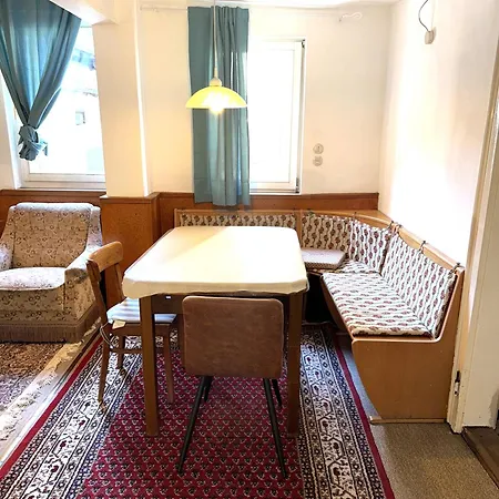 3 Floor Xxl House, 7 Rooms, 2 Kitchen, 15 Minutes To Frankfurt, Washing Machine *