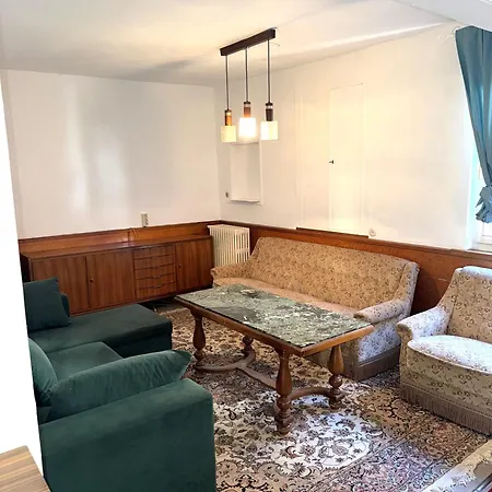 3 Floor Xxl House, 7 Rooms, 2 Kitchen, 15 Minutes To Frankfurt, Washing Machine * Келькхайм