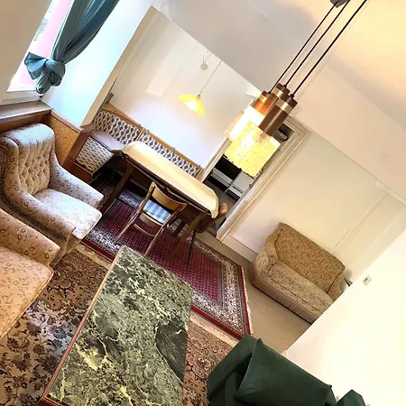 Appartement 3 Floor Xxl House, 7 Rooms, 2 Kitchen, 15 Minutes To Frankfurt, Washing Machine