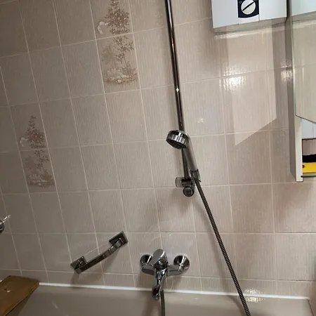アパート 3 Floor Xxl House, 7 Rooms, 2 Kitchen, 15 Minutes To Frankfurt, Washing Machine ケルクハイム（タウヌス）