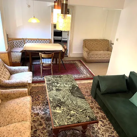 Appartement 3 Floor Xxl House, 7 Rooms, 2 Kitchen, 15 Minutes To Frankfurt, Washing Machine *