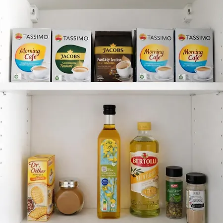 Apartment 3 Floor Xxl House, 7 Rooms, 2 Kitchen, 15 Minutes To Frankfurt, Washing Machine