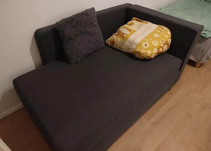 3 Floor Xxl House, 7 Rooms, 2 Kitchen, 15 Minutes To Frankfurt, Washing Machine *