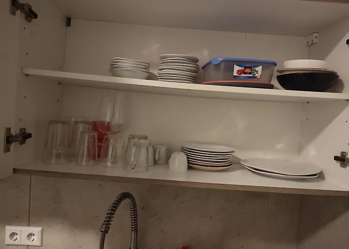 3 Floor Xxl House, 7 Rooms, 2 Kitchen, 15 Minutes To Frankfurt, Washing Machine Apartamento