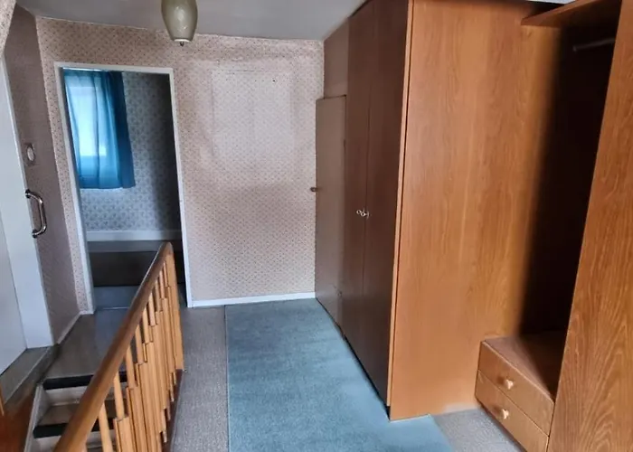 3 Floor Xxl House, 7 Rooms, 2 Kitchen, 15 Minutes To Frankfurt, Washing Machine Apartamento Kelkheim