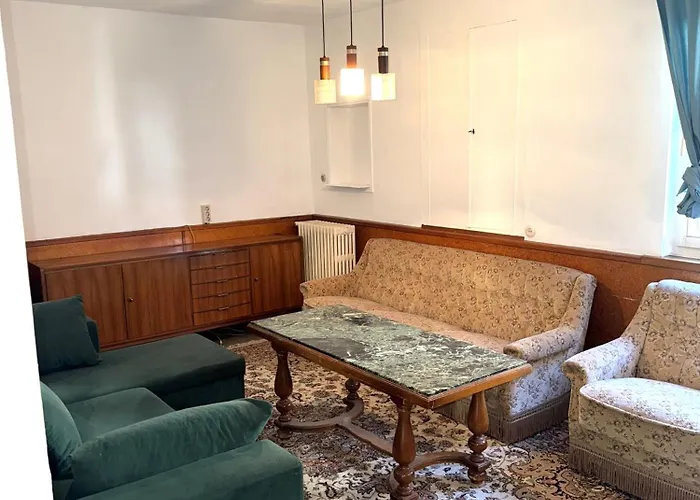 3 Floor Xxl House, 7 Rooms, 2 Kitchen, 15 Minutes To Frankfurt, Washing Machine * Kelkheim