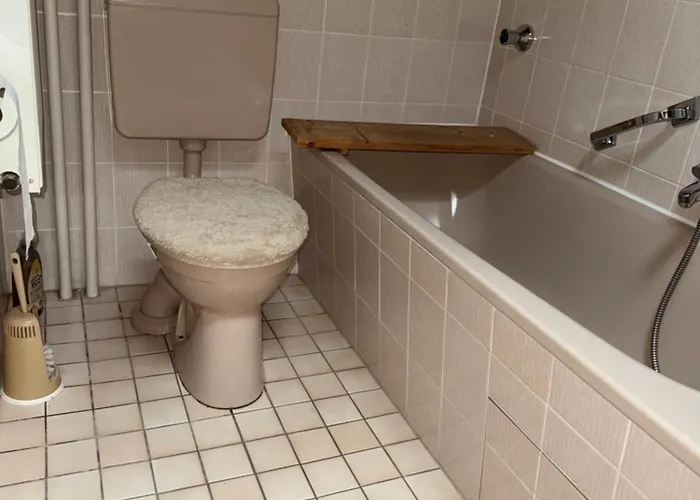 3 Floor Xxl House, 7 Rooms, 2 Kitchen, 15 Minutes To Frankfurt, Washing Machine Apartamento